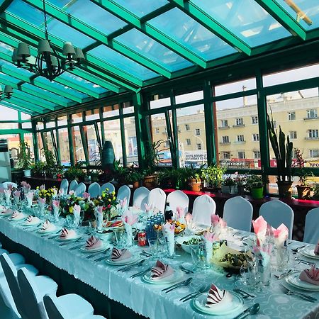 Narantuul Hotel Oelan-bator Buitenkant foto