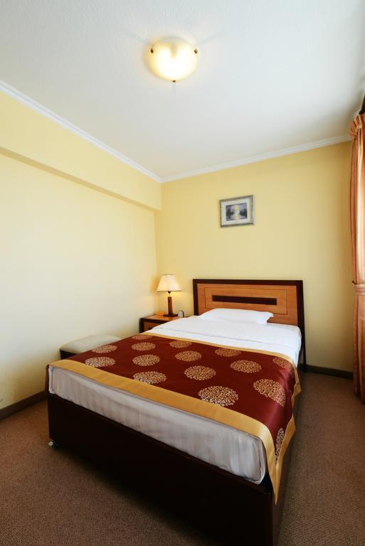 Narantuul Hotel Oelan-bator Kamer foto