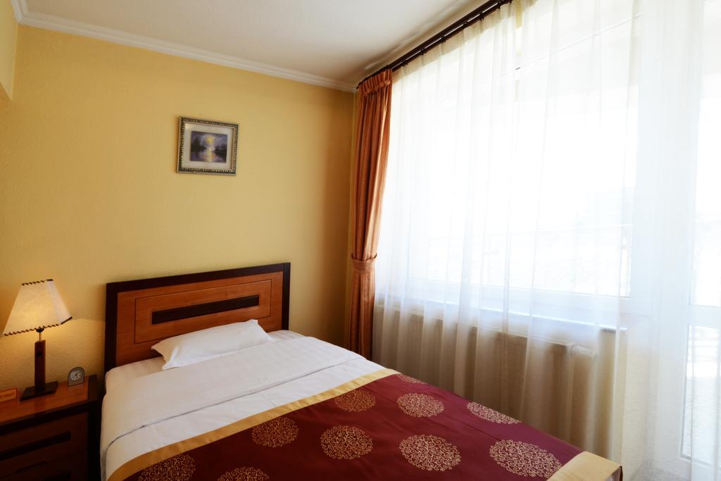 Narantuul Hotel Oelan-bator Buitenkant foto