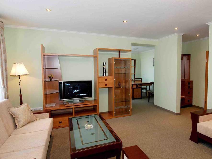 Narantuul Hotel Oelan-bator Buitenkant foto